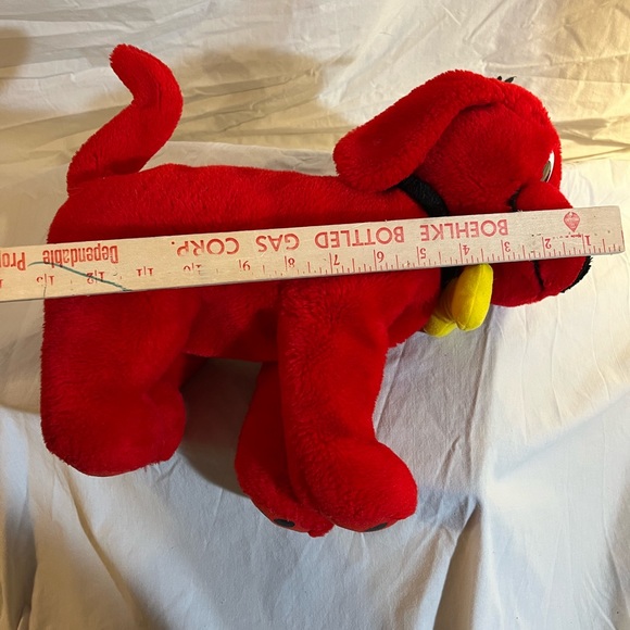 Clifford the big red dog plush stuffed animal - Picture 5 of 6